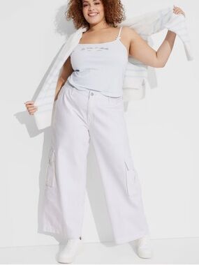 NEW- Wild Fable Mid-Rise Cargo Jeans